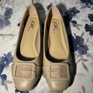 Beige Buckle Detail Women's Loafers